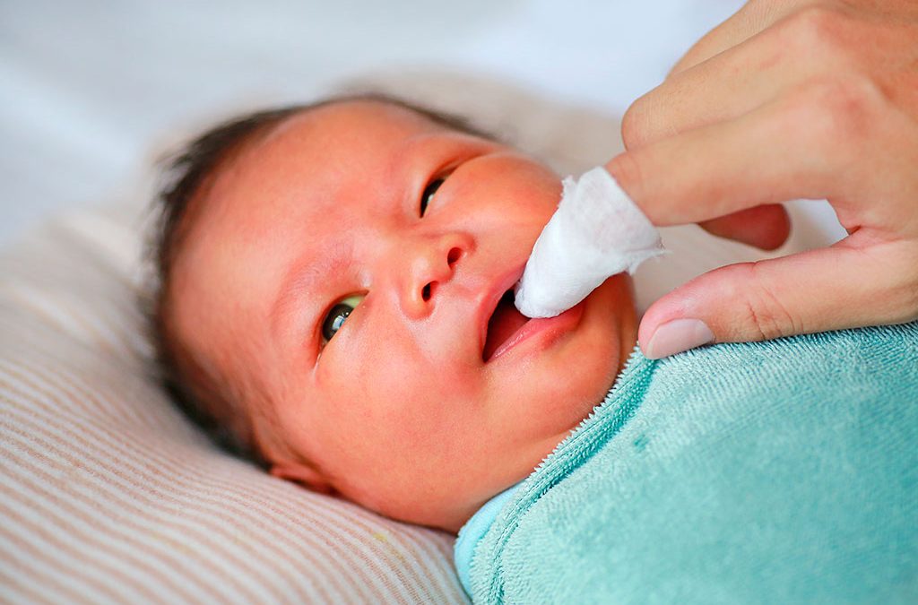 Tips para lograr una adecuada salud oral del bebé