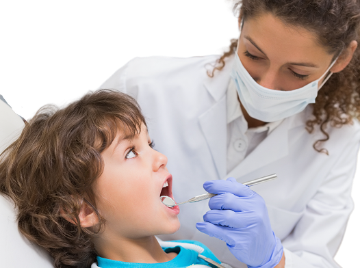 Dentista con niño